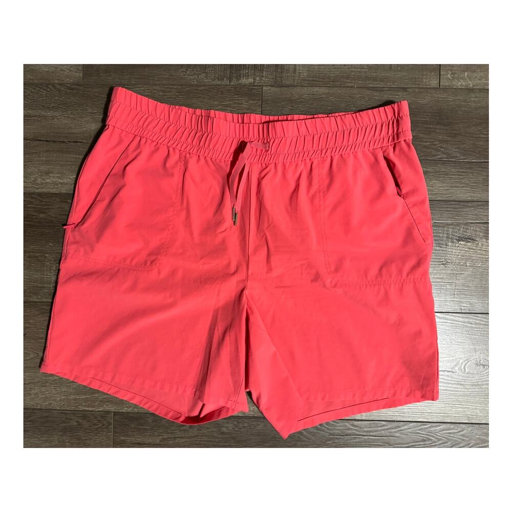 Chico's Zenergy Pull On Coral Shorts Size 18 (small flaw)